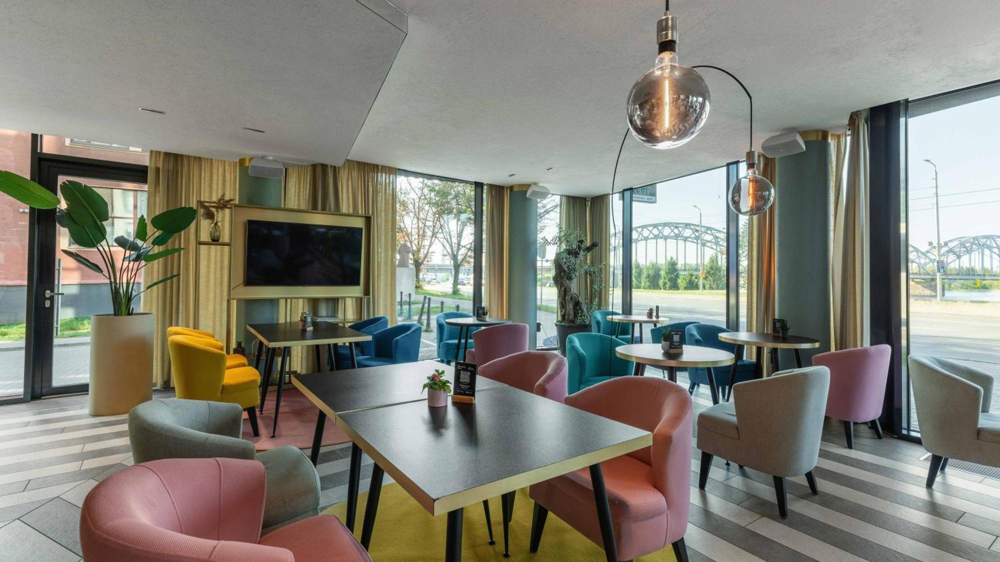 Wellton Riverside Spa Hotel Riga Exterior photo