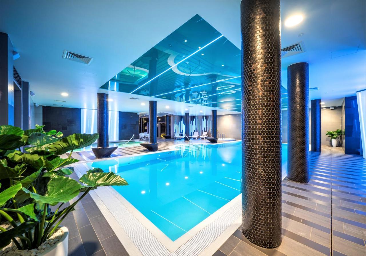 Wellton Riverside Spa Hotel Riga Exterior photo Spa